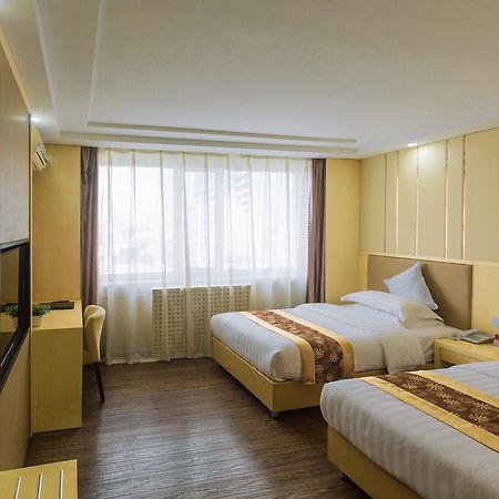 Beiguo Zhichun Business Hotel Manzhouli Buitenkant foto